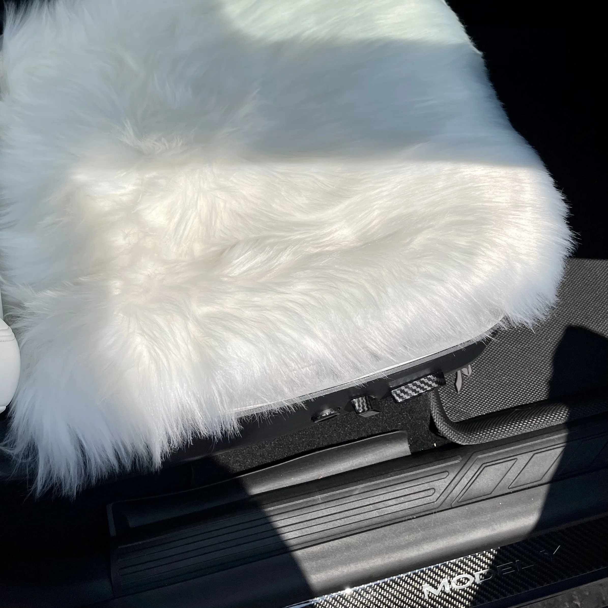 Faux Sheepskin Seat Covers, Headrests, & Pillows Front & Rear- White (SET OF 7) - Image 12
