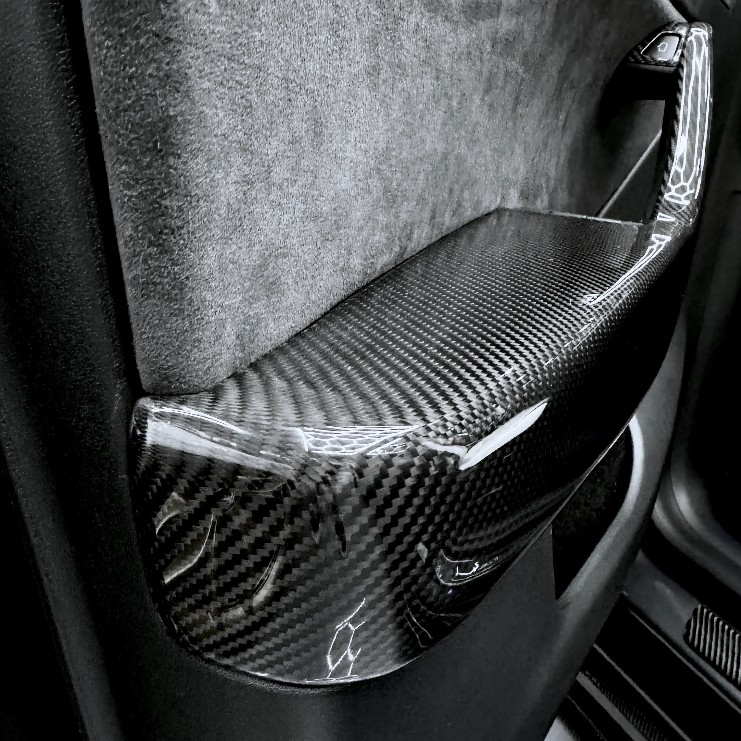 2020-2025 | Model Y Front & Rear Door Armrest Overlays (4 Pieces) - Real Dry Molded Carbon Fiber - Image 8
