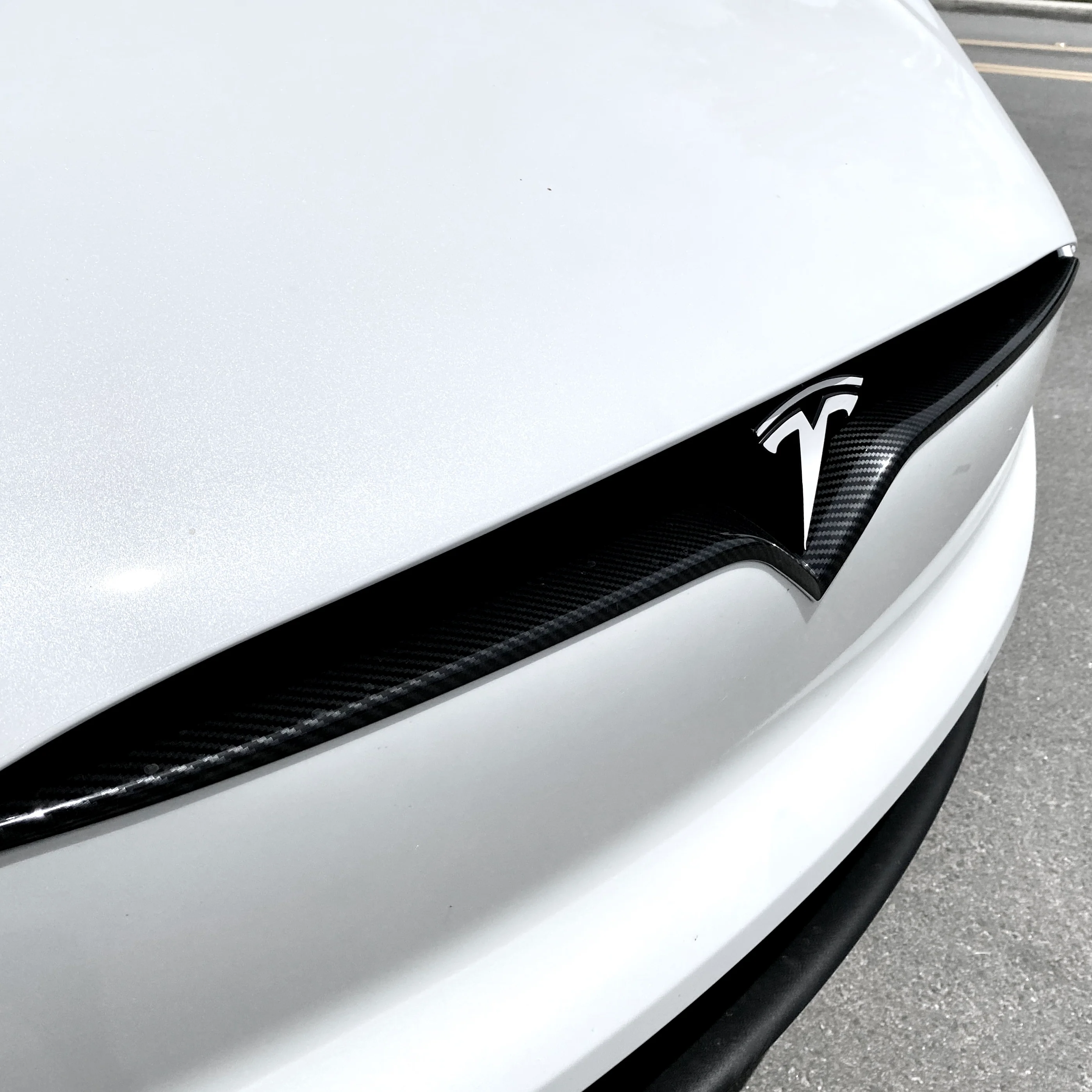 Model X Tailgate Applique & Front Inlay Cap - Hydro Carbon Fiber Coated - Image 8